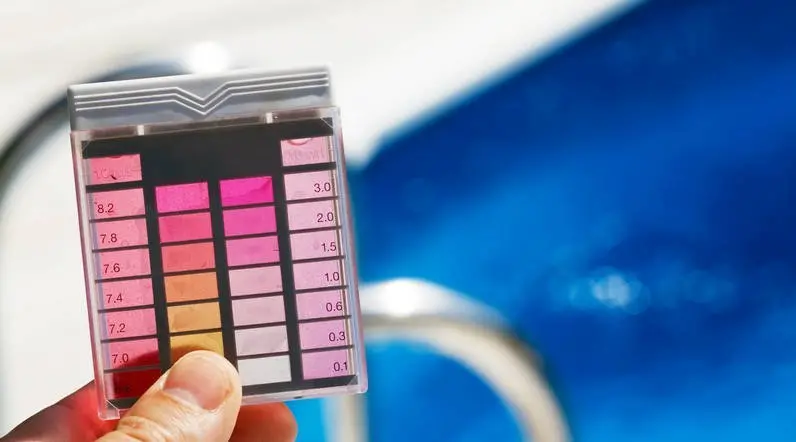 control water pH in swimming pools